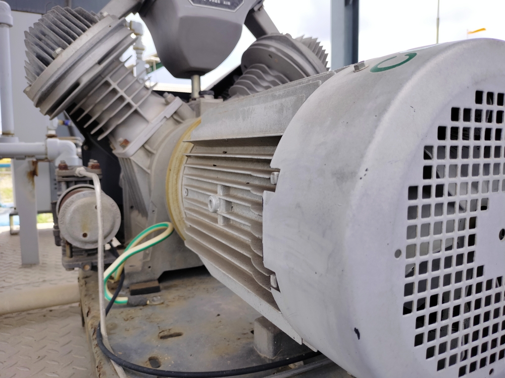 The,construction,of,an,oil,free,type,compressor,with,a